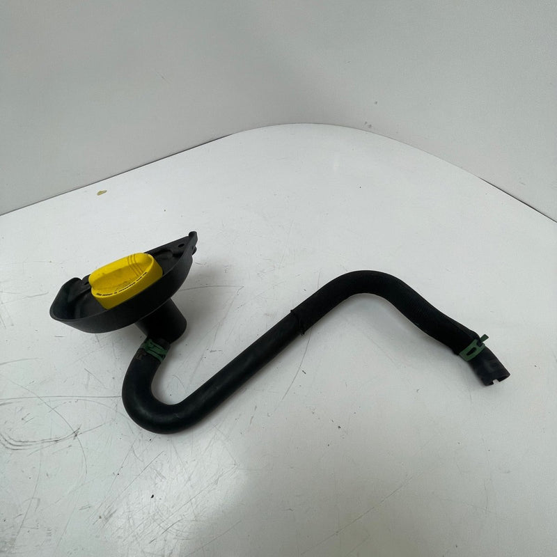 2010 - On / Renault / Master MK3 / Vauxhall / Movano B / Oil Filler Pipe / 8200795333 - Dragon Engines LTD