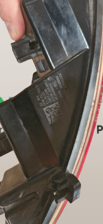 265852923R - RENAULT CAPTUR OFFSIDE FOGLAMP - Dragon Engines LTD