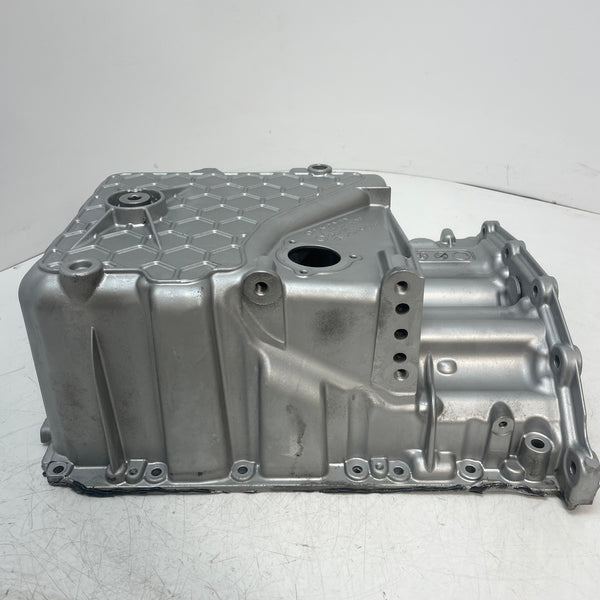 Mercedes / Oil Sump pan / A6510143700
