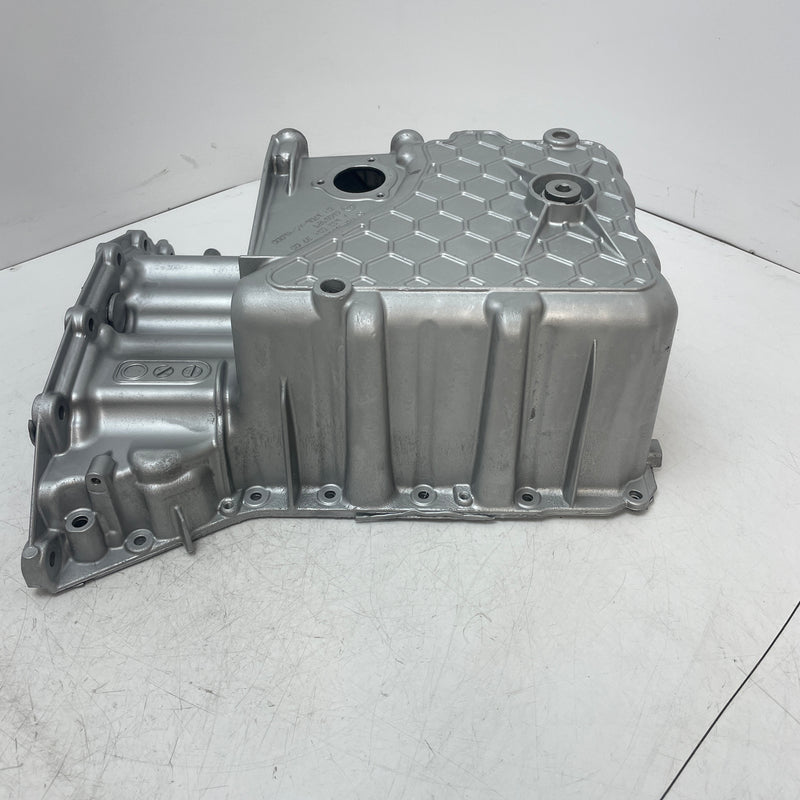 Mercedes / Oil Sump pan / A6510143700