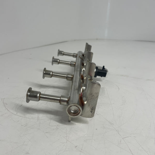 2019-On / Jaguar / E-Pace / Fuel Injection Strip / 2.0L Diesel / H4P3-9G774-BB