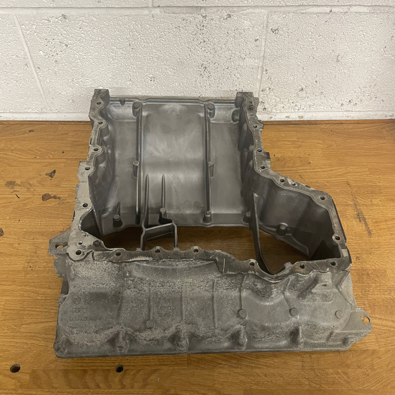 Audi A4 B9 / Oil Pan Upper / 06M103603AG