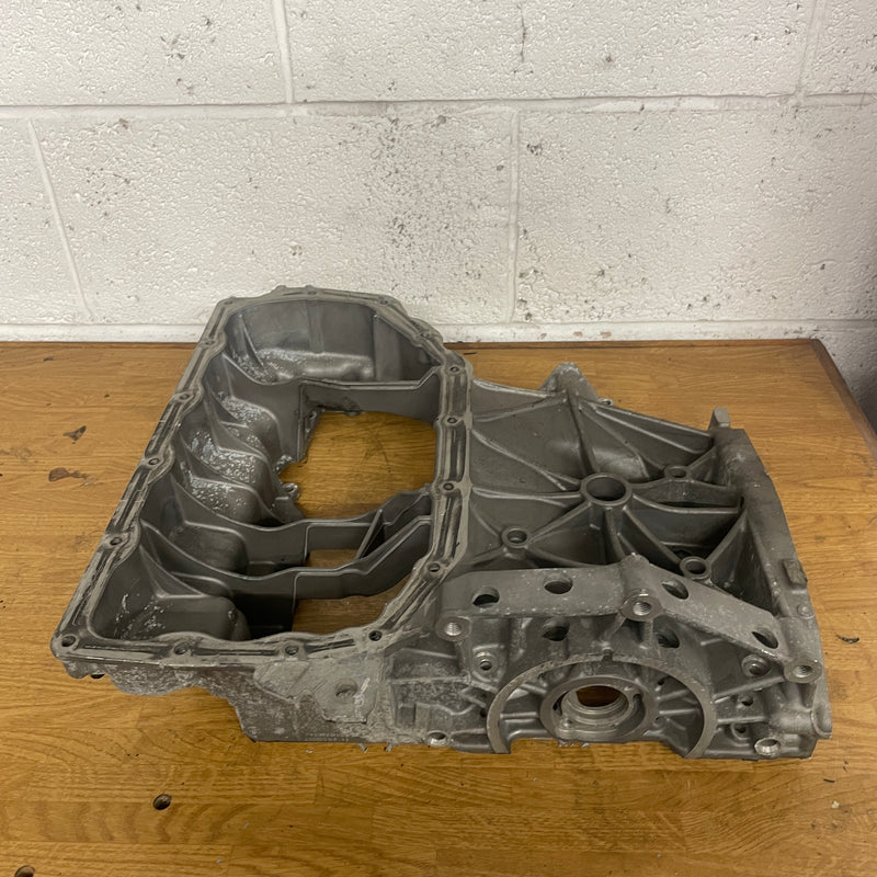 Audi A4 B9 / Oil Pan Upper / 06M103603AG