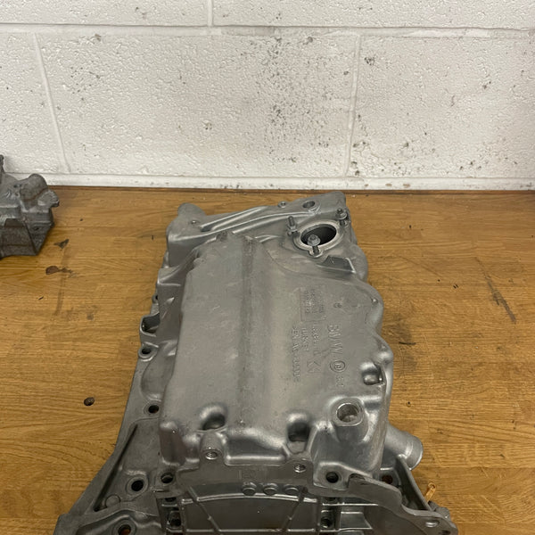 2019-2024 / BMW / 3 Series / Engine Oil Pan / 8580120-03