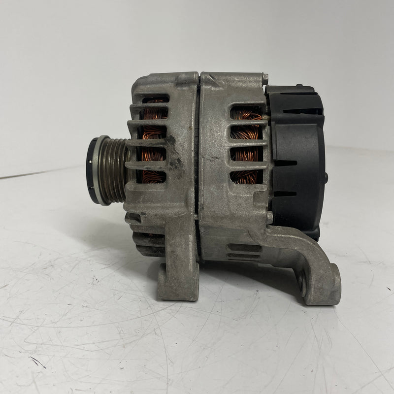 BMW / 3 Series / Alternator / 2.0L Diesel / 8507624