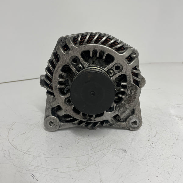 Renault / Trafic / Alternator / 2.0L Diesel / 231004436R