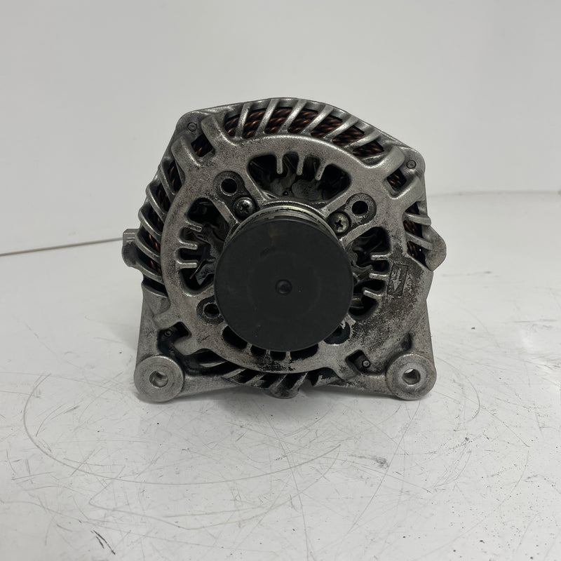 Renault / Trafic / Alternator / 2.0L Diesel / 231004436R