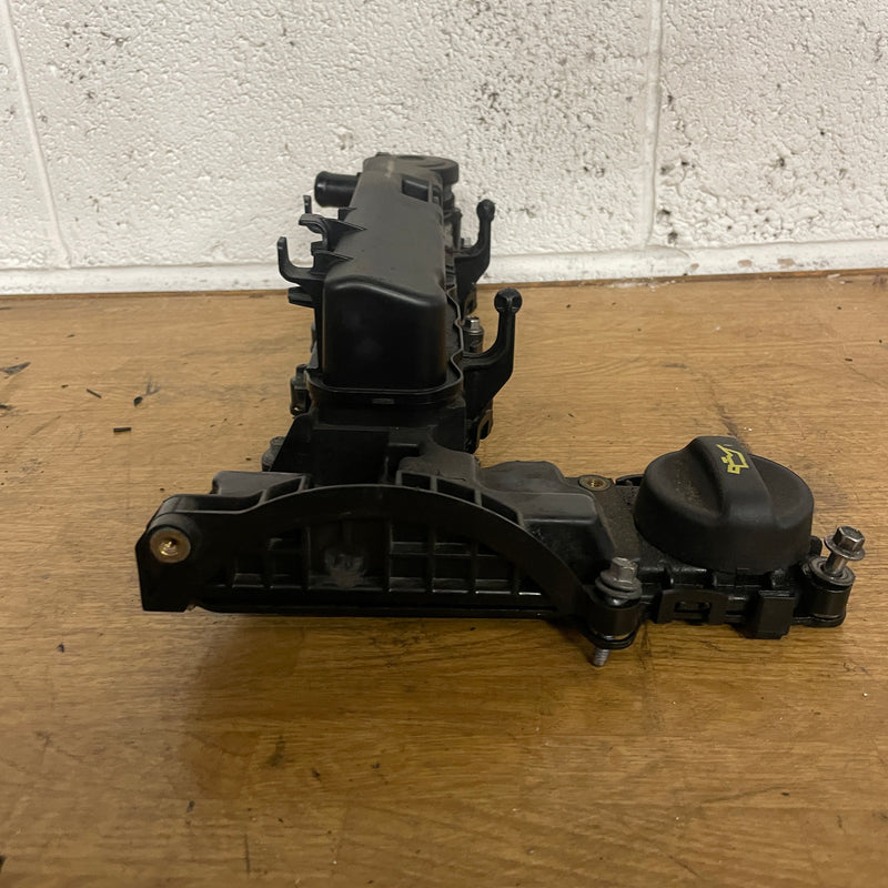 2021-2023 / Vauxhall / Movano C / Cylinder Head Rocker Cover / 2.2L Diesel / 96075PS