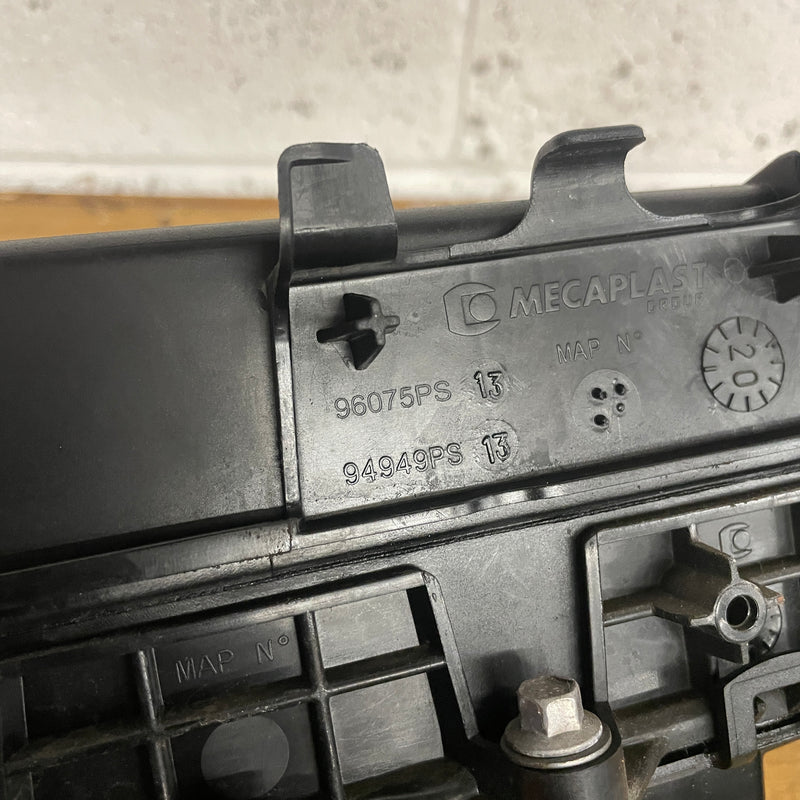 2021-2023 / Vauxhall / Movano C / Cylinder Head Rocker Cover / 2.2L Diesel / 96075PS