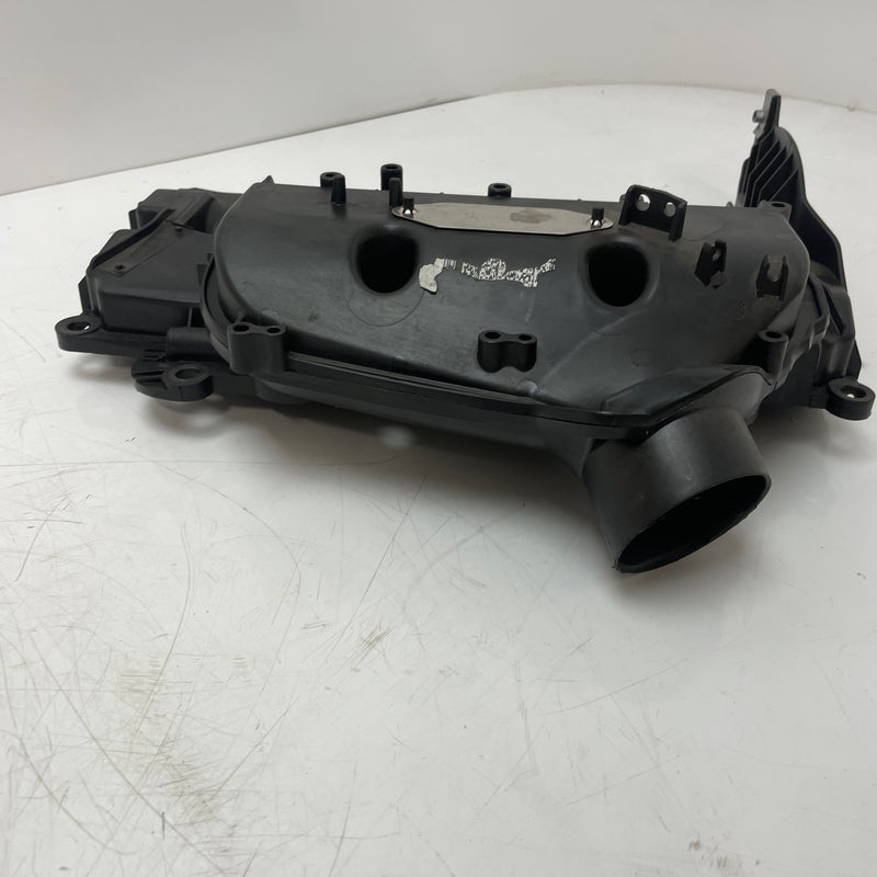 2013 Land Rover / Discovery / Rocker Cover / 3.0 Diesel /9X2Q-9424-EB