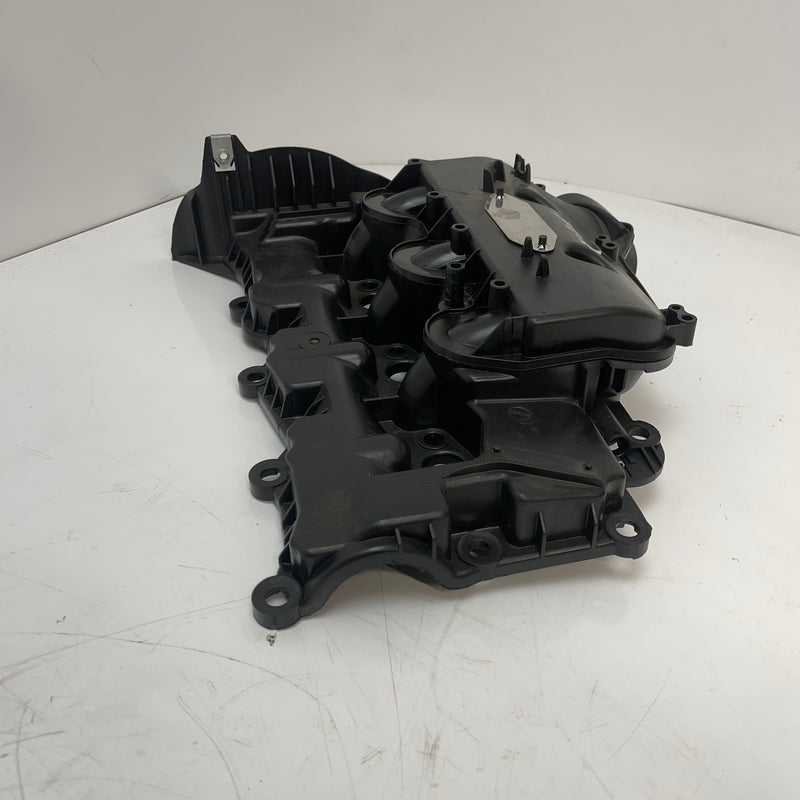 2013 Land Rover / Discovery / Rocker Cover / 3.0 Diesel /9X2Q-9424-EB