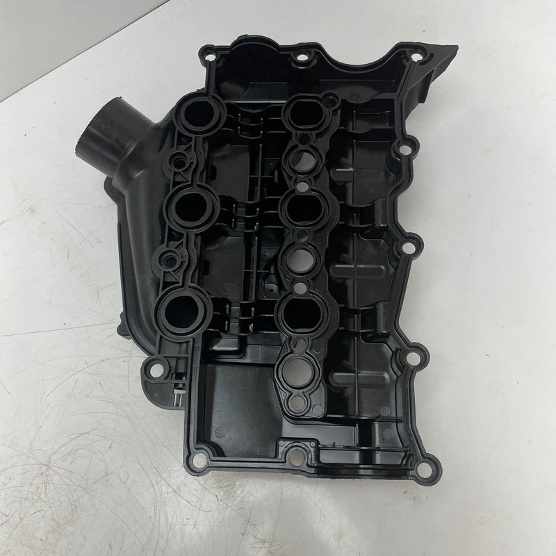 2013 Land Rover / Discovery / Rocker Cover / 3.0 Diesel /9X2Q-9424-EB