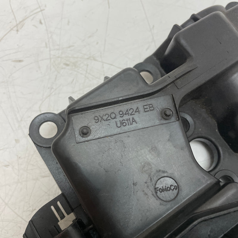 2013 Land Rover / Discovery / Rocker Cover / 3.0 Diesel /9X2Q-9424-EB