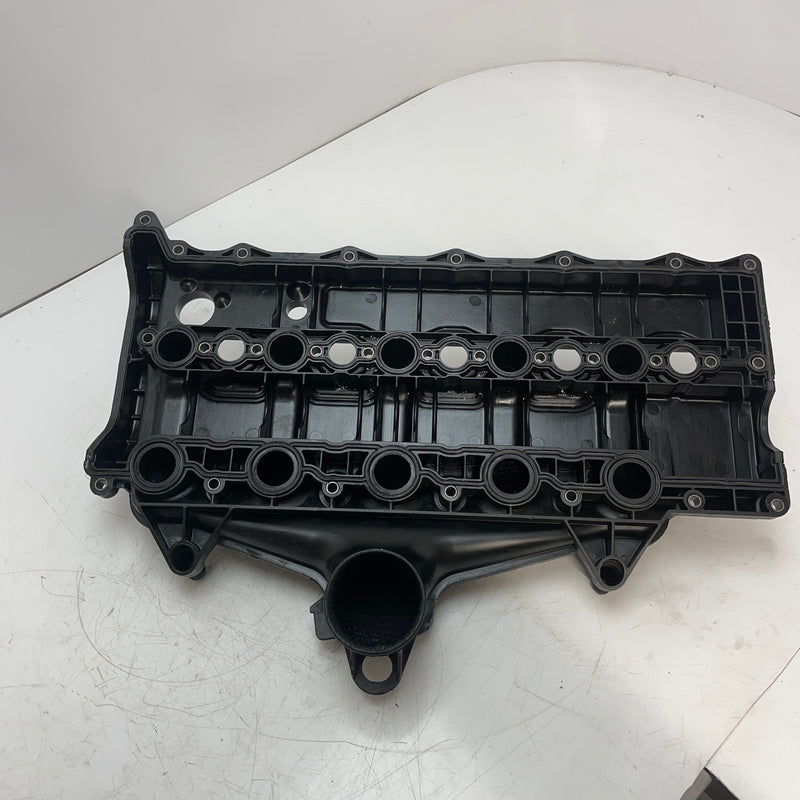 2013 / Volvo / Rocker Cover / 2.0 Diesel / 31338169