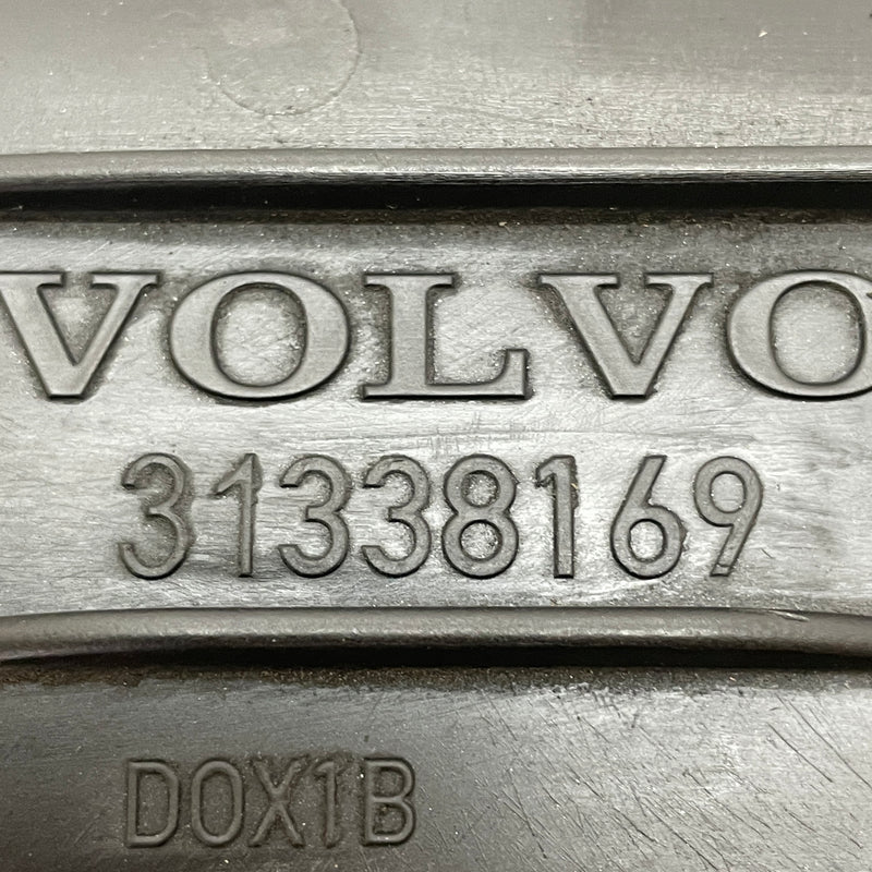 2013 / Volvo / Rocker Cover / 2.0 Diesel / 31338169