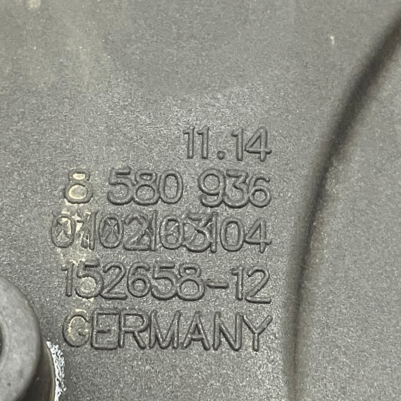 BMW / Timing belt cover / 2.0L petrol / 8580936