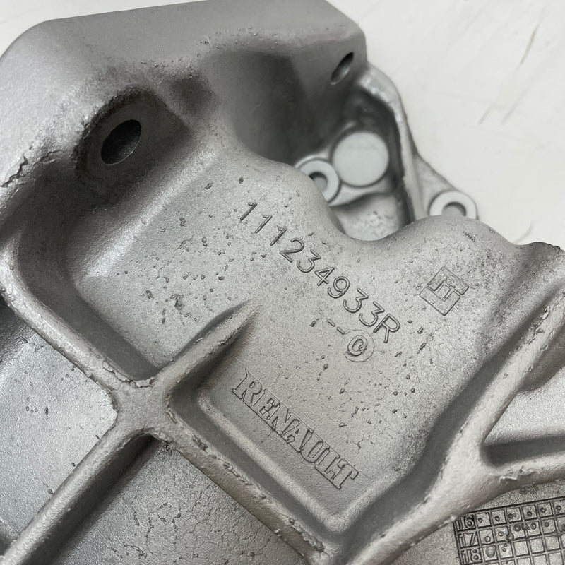 2014-2019 / Vauxhall / Vivaro / Trafic / Engine Oil Sump Pan / 1.6 Diesel / 111234933R