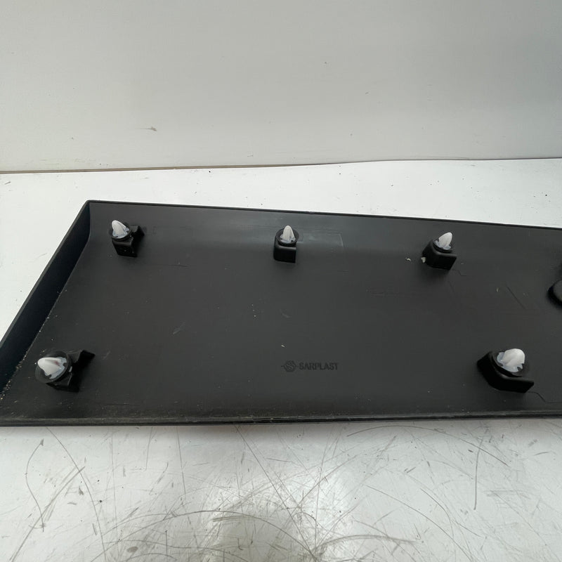 Vauxhall / Movano / Renault / Master MK3 / Left Rear Side Moulding Trim / 768F20003R