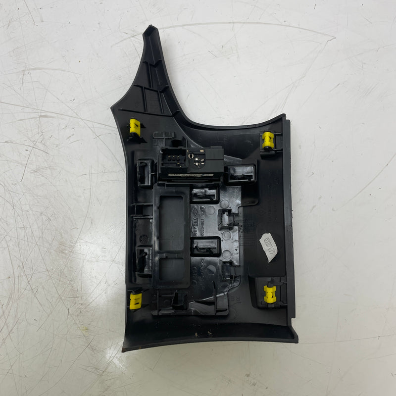 Vauxhall / Movano / Renault / Master III / Headlight Adjustment Switch / 682100879R