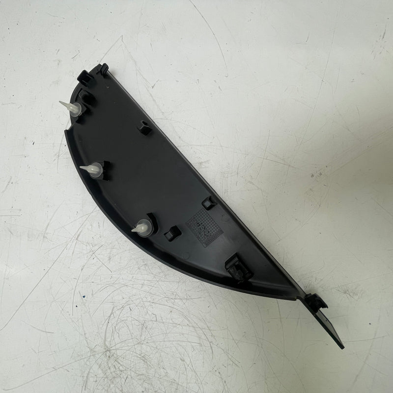 Renault / Master IV / Furgon / Trim Moulding Right Side / 2.3L Diesel / 689217140R