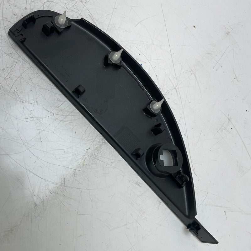 Renault / Master / Trim Moulding Left Side / 2.3L Diesel / 689206752R
