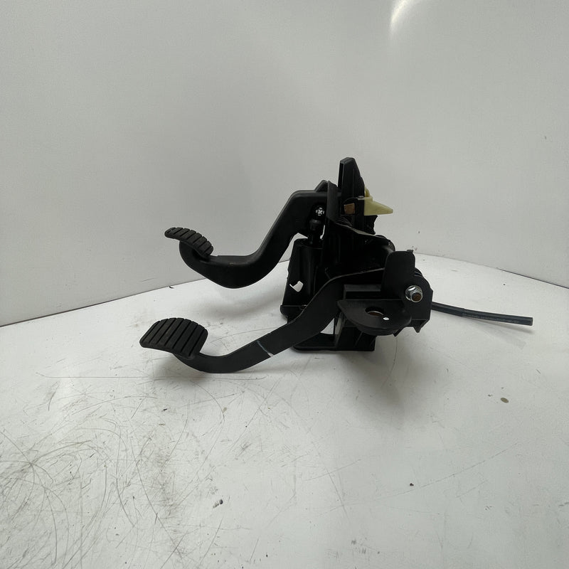 Renault / Master / Throttle Accelerator Pedal / 2.3L Diesel / 180229130R
