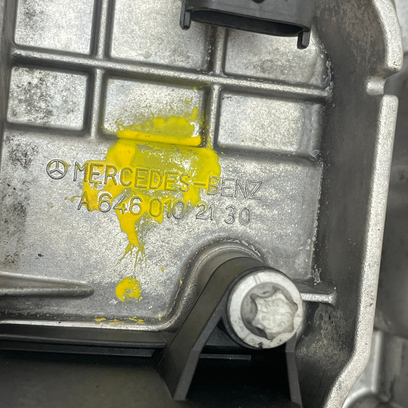 Mercedes-Benz / Sprinter / Engine Rocker Cover / A6460102130