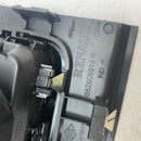 Renault / Master MKIII / Centre Right Air Nozzle Air Vent Grille / 682608914R