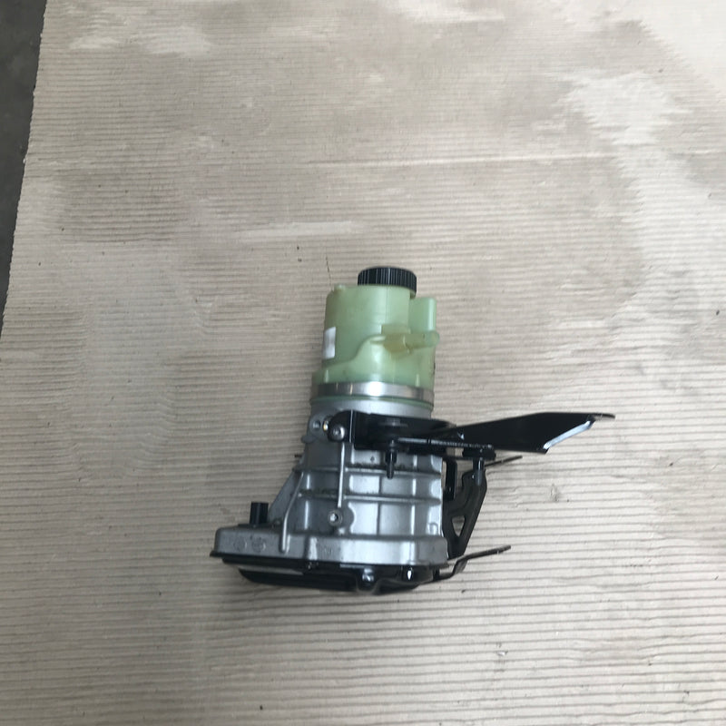 2022-on Renault Trafic / Power Steering Pump / 2.0L Diesel / 491108485R