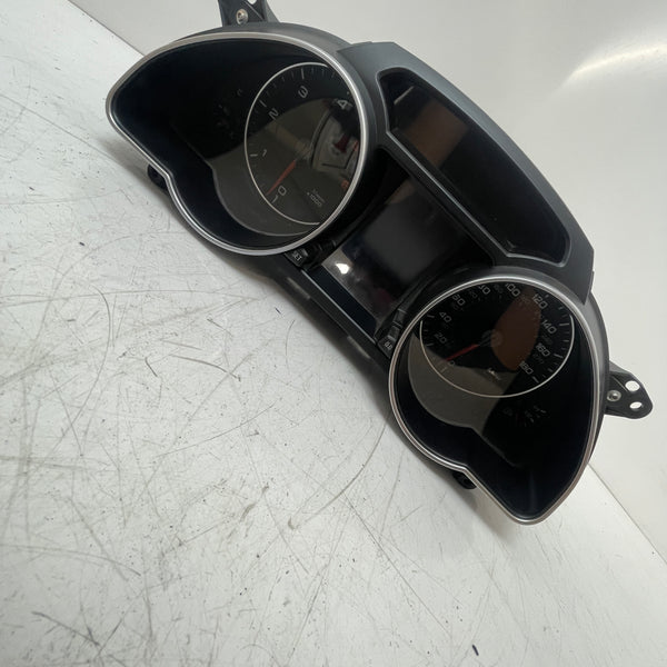 2007-2012 / Audi A5 8T / 3.0L Diesel / Speedometer Instrument Cluster / 8T0920981B