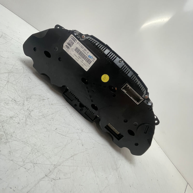 2007-2012 / Audi A5 8T / 3.0L Diesel / Speedometer Instrument Cluster / 8T0920981B