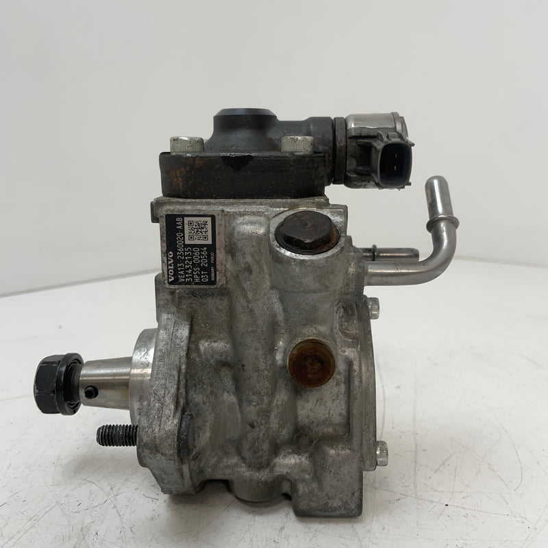 Volvo V60 / High Pressure Fuel Pump / 2.0L Diesel / 31432135