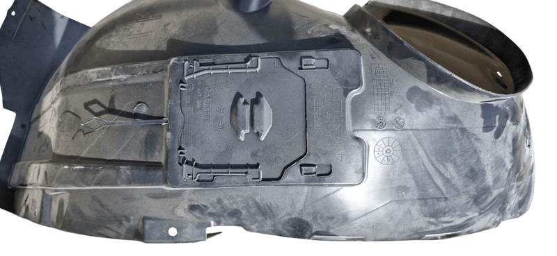 A4476840177 - MERCEDES VITO NSF SPLASHGUARD - Dragon Engines LTD