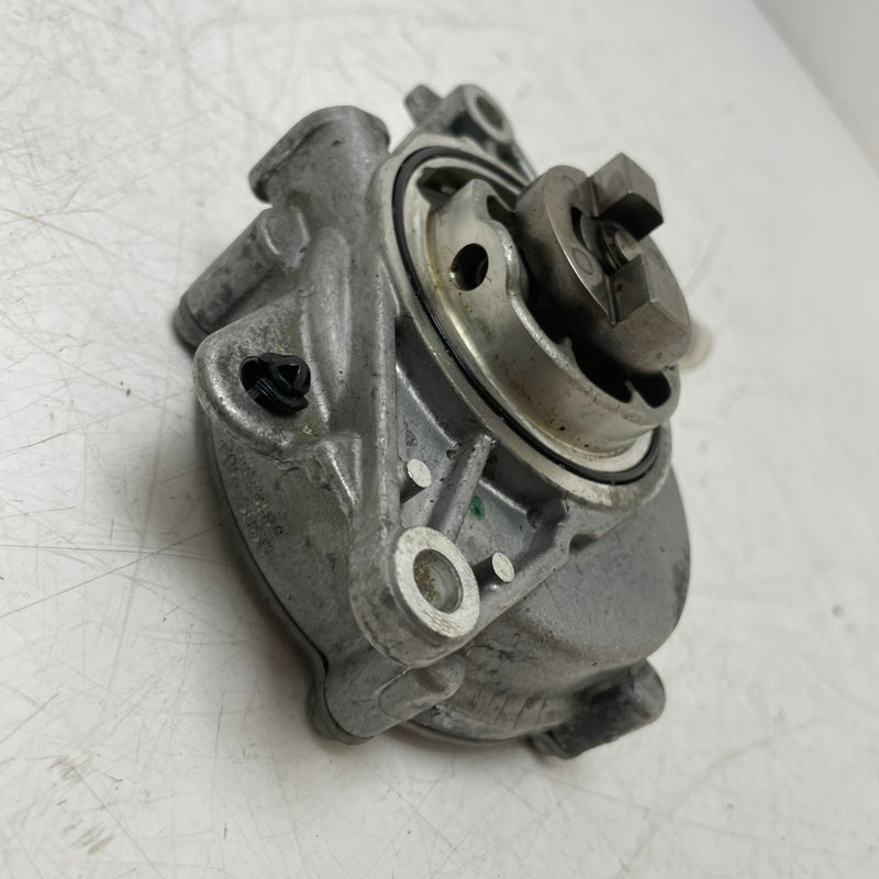 Citroen / Peugeot / 1.6L Petrol / Vacuum Pump / 9818781980 - Dragon Engines LTD