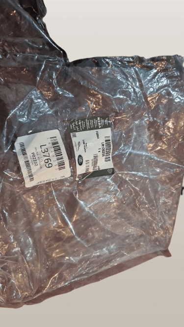 EVOQUE L551 FRONT WING MOUNTING BRACKET LEFT HAND NEW GENUINE LR126255 - Dragon Engines LTD