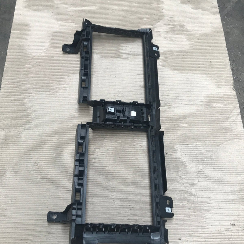 (Mint Condition)RENAULT TRAFIC / Air Steering Frame / 2.0L Diesel - 214F60000R - Dragon Engines LTD