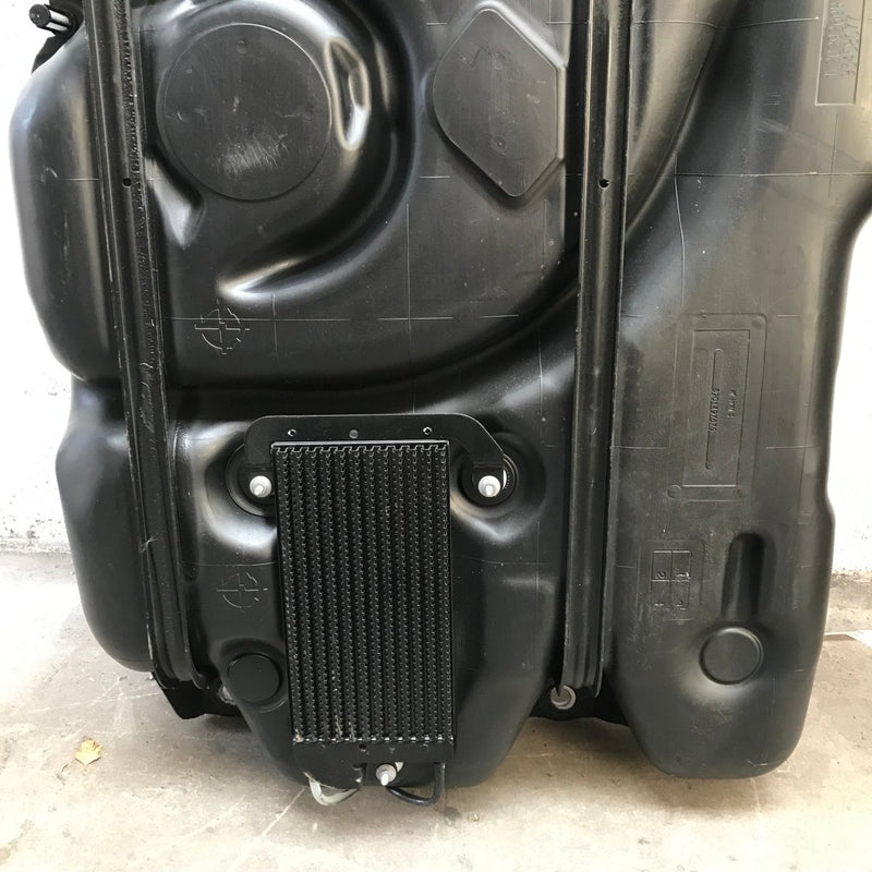 (Mint Condition)RENAULT TRAFIC / Fuel Tank / 2.0L Diesel - 172029269R - Dragon Engines LTD