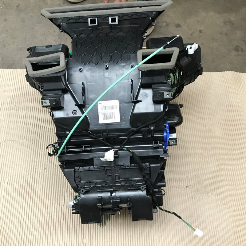 RENAULT TRAFIC / Heater housing / 2.0L Diesel / 272706032R - Dragon Engines LTD