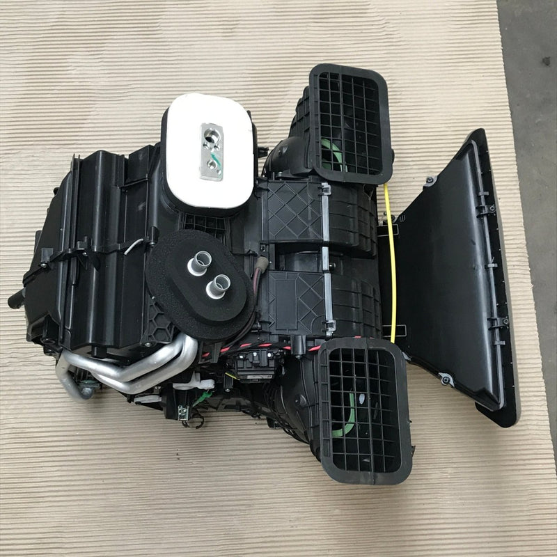 RENAULT TRAFIC / Heater housing / 2.0L Diesel / 272706032R - Dragon Engines LTD
