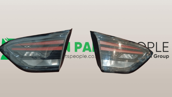 VAUXHALL CROSSLAND X TAILGATE REAR LAMPS - 2SD2238 - Dragon Engines LTD