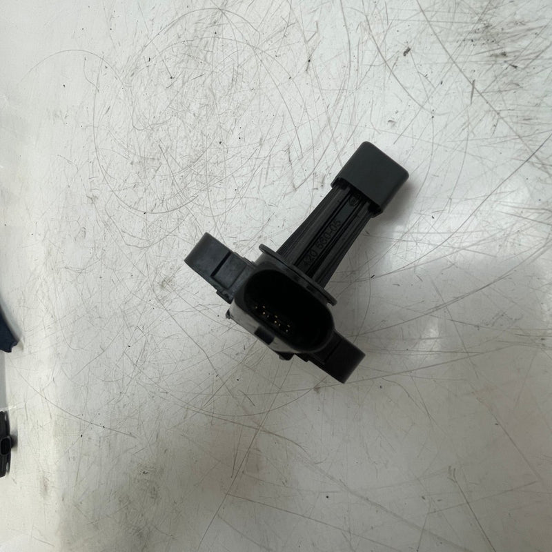 Vw/Audi/Skoda/Seat / Oil Level Sensor / 1.6/2.0L Diesel / 03C907660G - Dragon Engines LTD