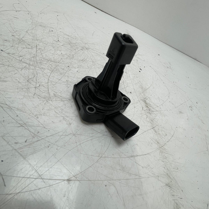 Vw/Audi/Skoda/Seat / Oil Level Sensor / 1.6/2.0L Diesel / 03C907660G - Dragon Engines LTD