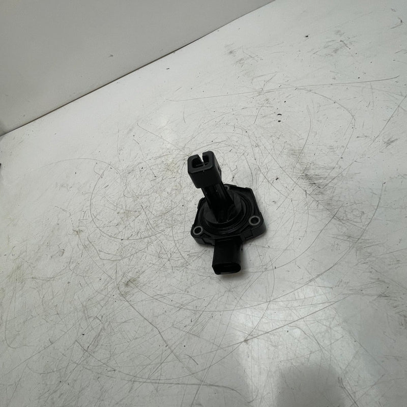 Vw/Audi/Skoda/Seat / Oil Level Sensor / 1.6/2.0L Diesel / 03C907660G - Dragon Engines LTD
