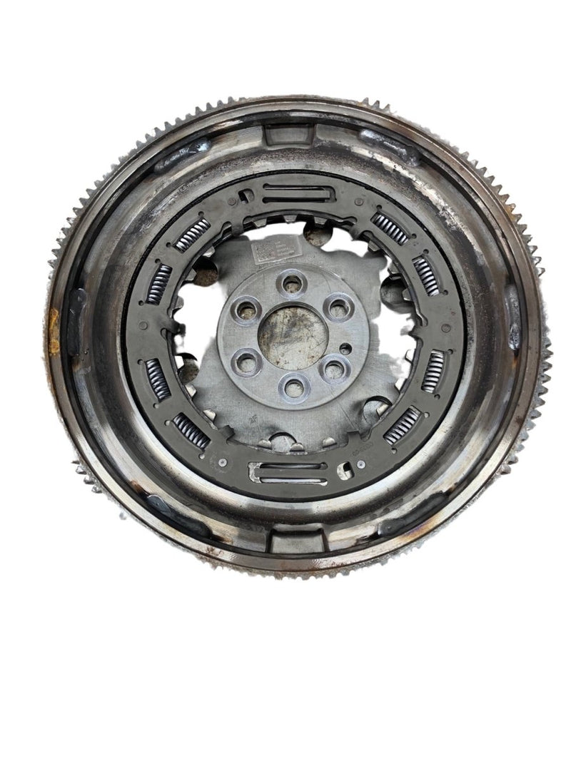 20-21 / AUDI/VW/Skoda / Automatic Dual Mass Flywheel / 1.5 Petrol / 04E105266K - Dragon Engines LTD