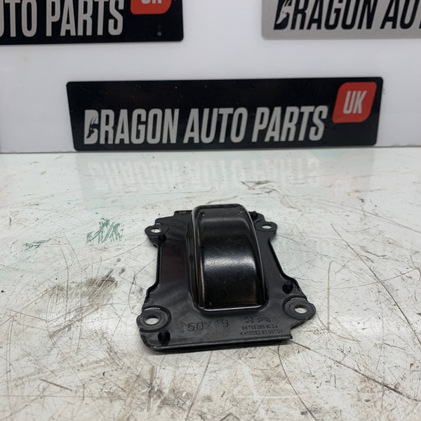 2019 / Peugeot 5008 / Cylinder Housing Cover Plate / 9675538580 - Dragon Engines LTD