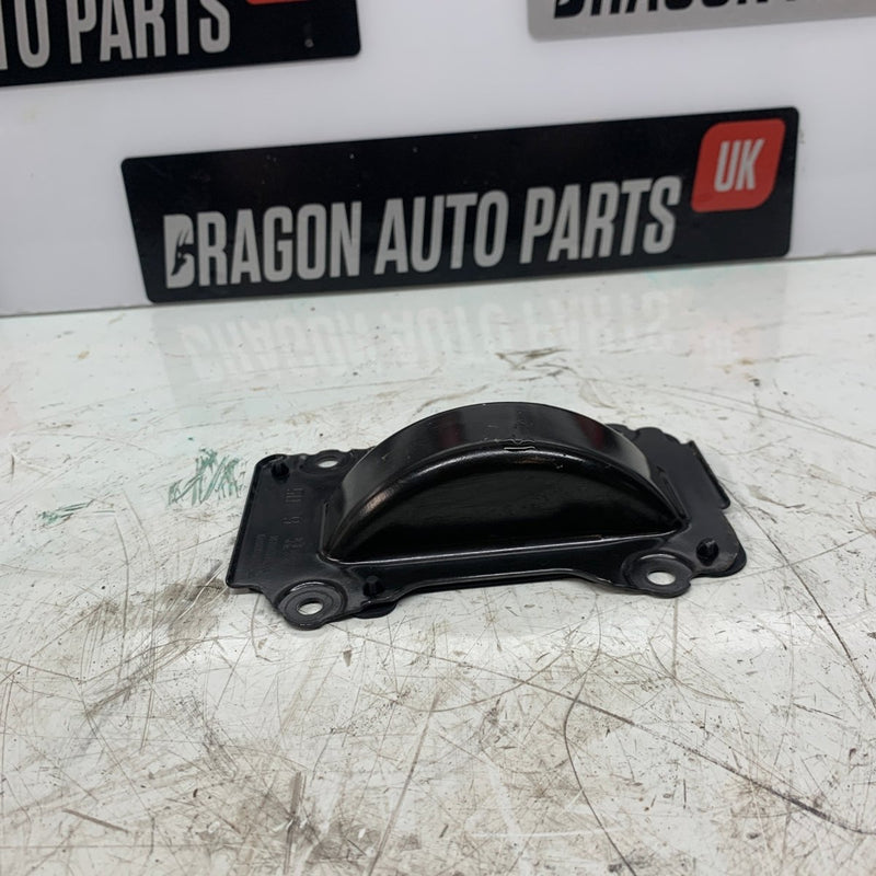 2019 / Peugeot 5008 / Cylinder Housing Cover Plate / 9675538580 - Dragon Engines LTD