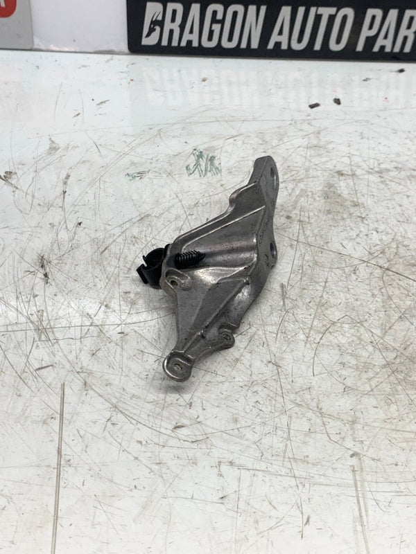 2020 / Peugeot / 1.2L Petrol/ Engine Mount Bracket / 334413060 - Dragon Engines LTD