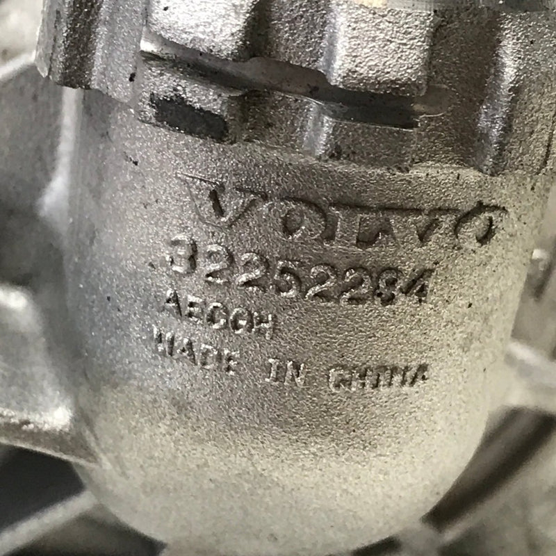 2021 Volvo XC60 / Water Coolant Pump / 2.0L Diesel / 32252284 - Dragon Engines LTD