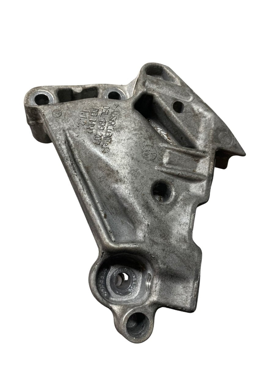 Engine Accessory Bracket Vw 2022 VW Golf / 2020 AUDI A3 / 2.0L Diesel / Engine Mount/Bracket / 05L