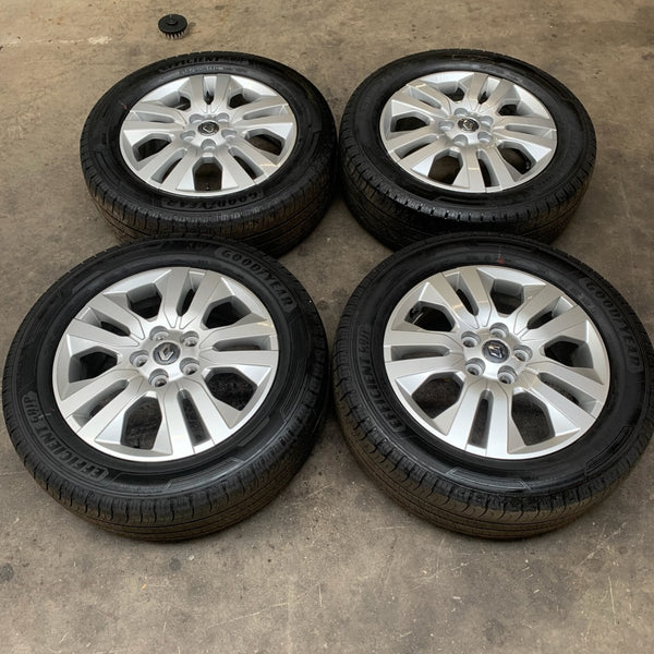 4 x Mint Condition RENAULT TRAFIC Alloy Wheels & Tyres with Only 7 MILES! - Dragon Engines LTD